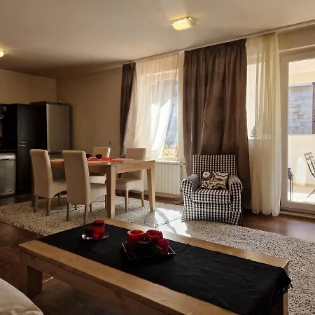Апартамент Royal Towers - 2bd Flat With Parking By Flat Mаnager *