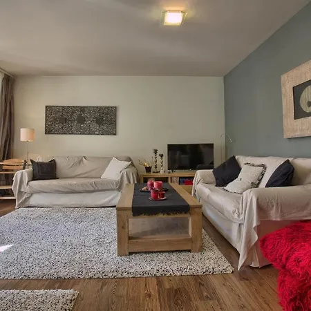 Apartment Royal Towers - 2bd Flat With Parking By Flat Mаnager *