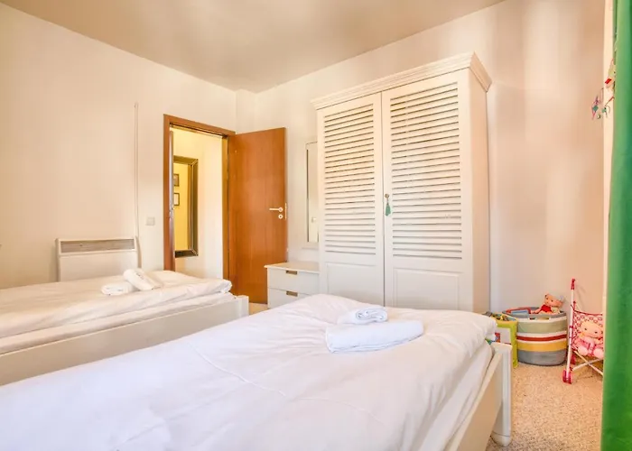 公寓 Royal Towers - 2bd Flat With Parking By Flat Mаnager